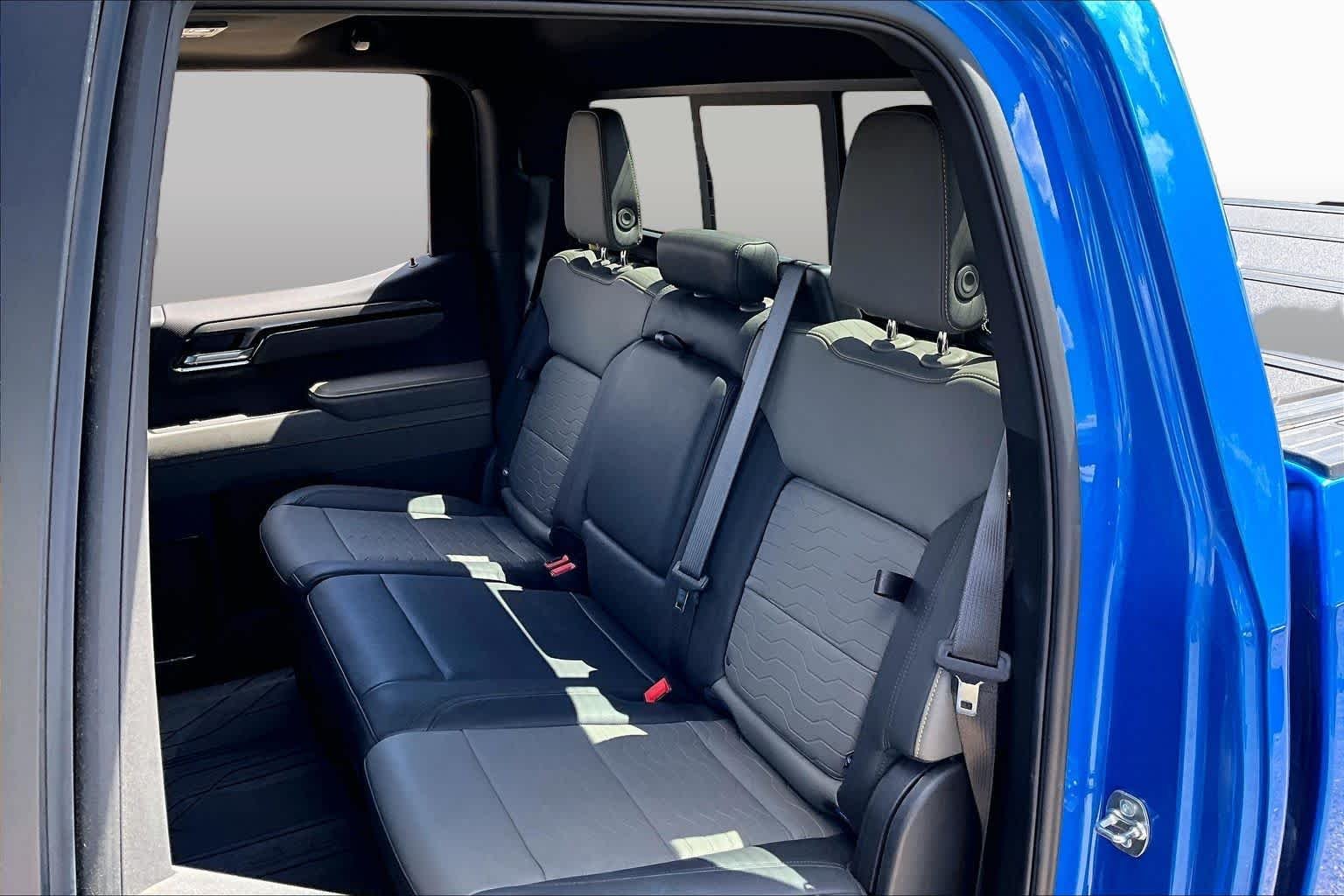 Used 2025 Riptide Blue Metallic Chevrolet ZR2 image 18