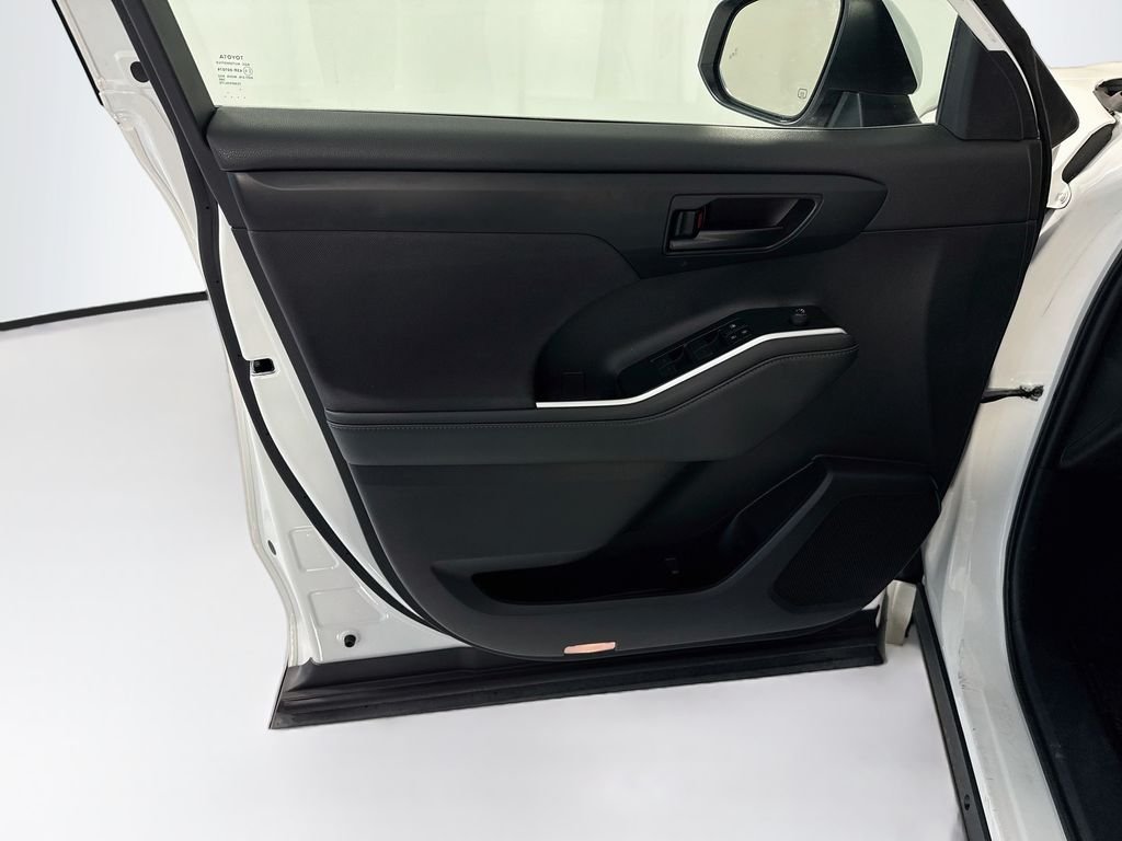 Used 2021 Blizzard Pearl Toyota LE image 25
