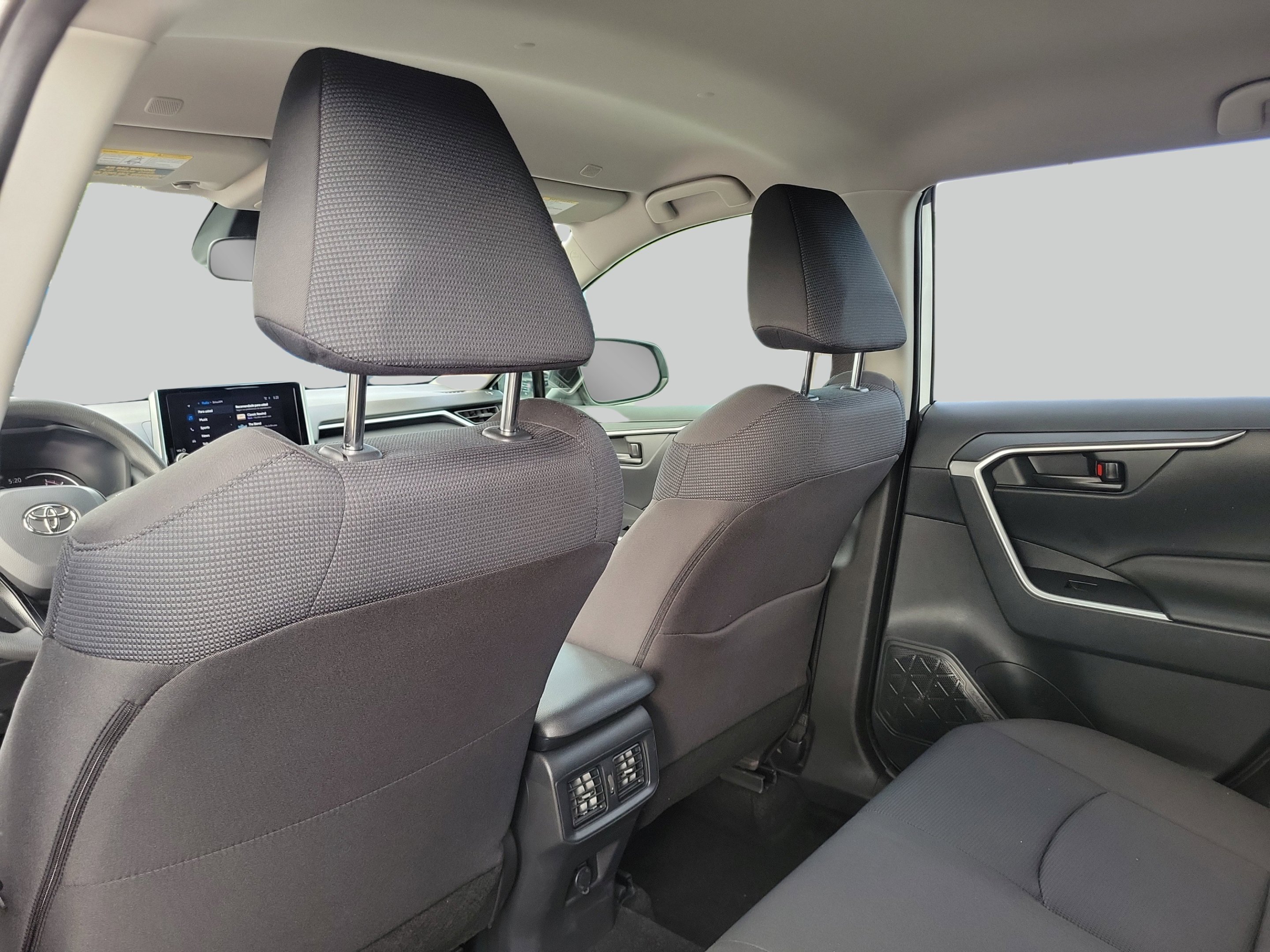 Used 2025 Ice Cap Toyota LE image 10