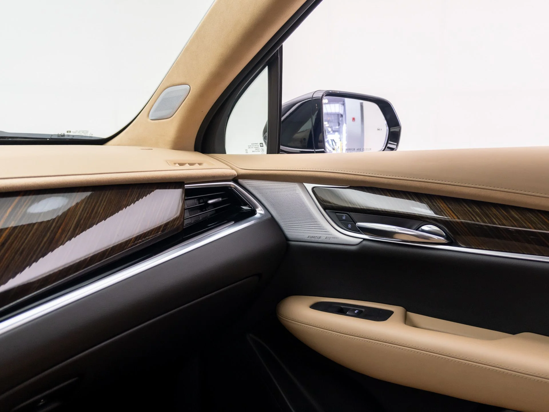 Used 2025 Black Cadillac Premium Luxury image 31