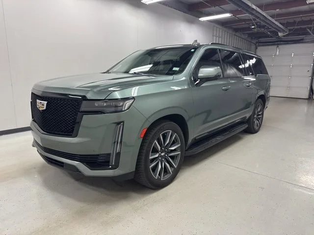 2024 Cadillac Escalade ESV 4WD Sport Platinum's photo
