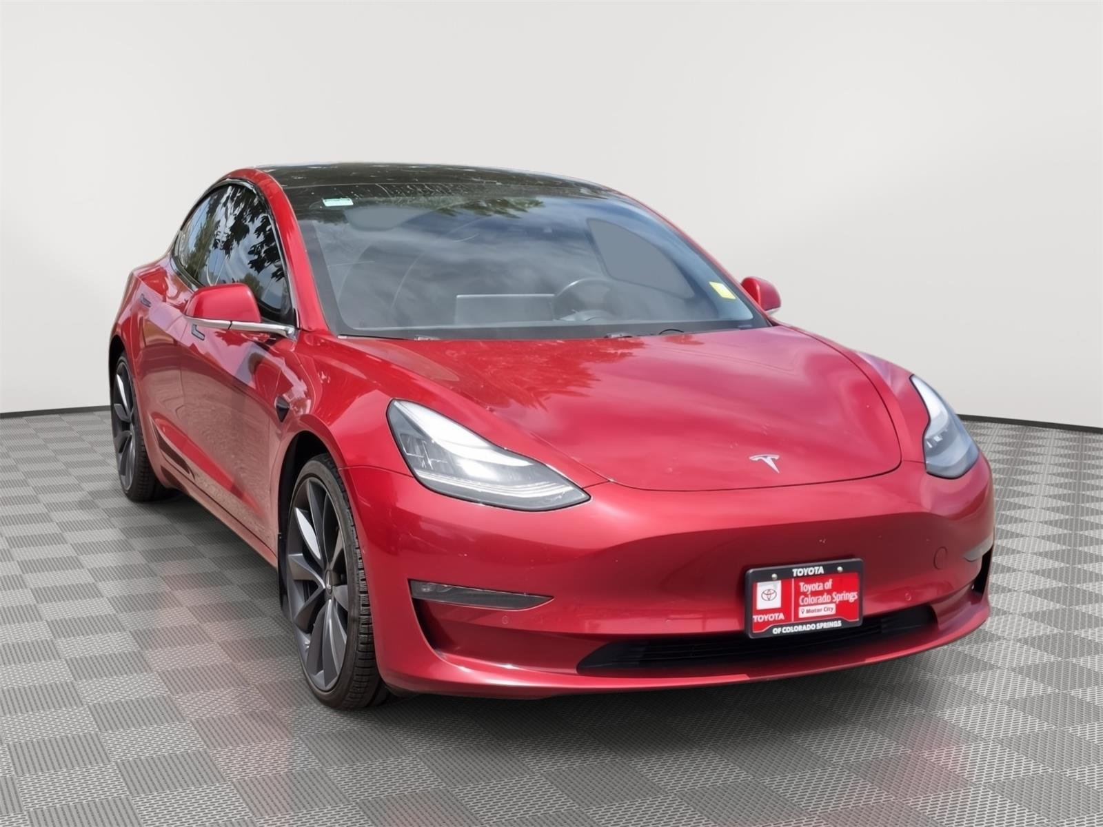 Used 2018  Tesla Long Range Battery image 1