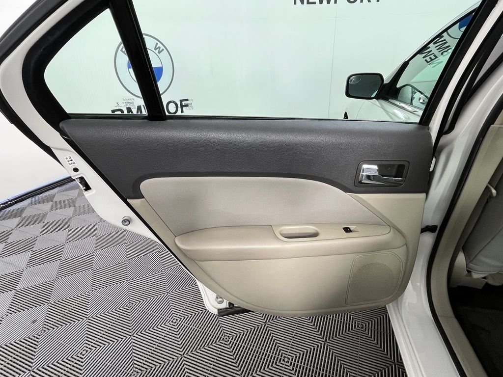 Used 2012 White Ford SE image 23