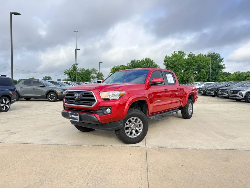 Used 2019 Barcelona Red Metallic Toyota SR5 image 10