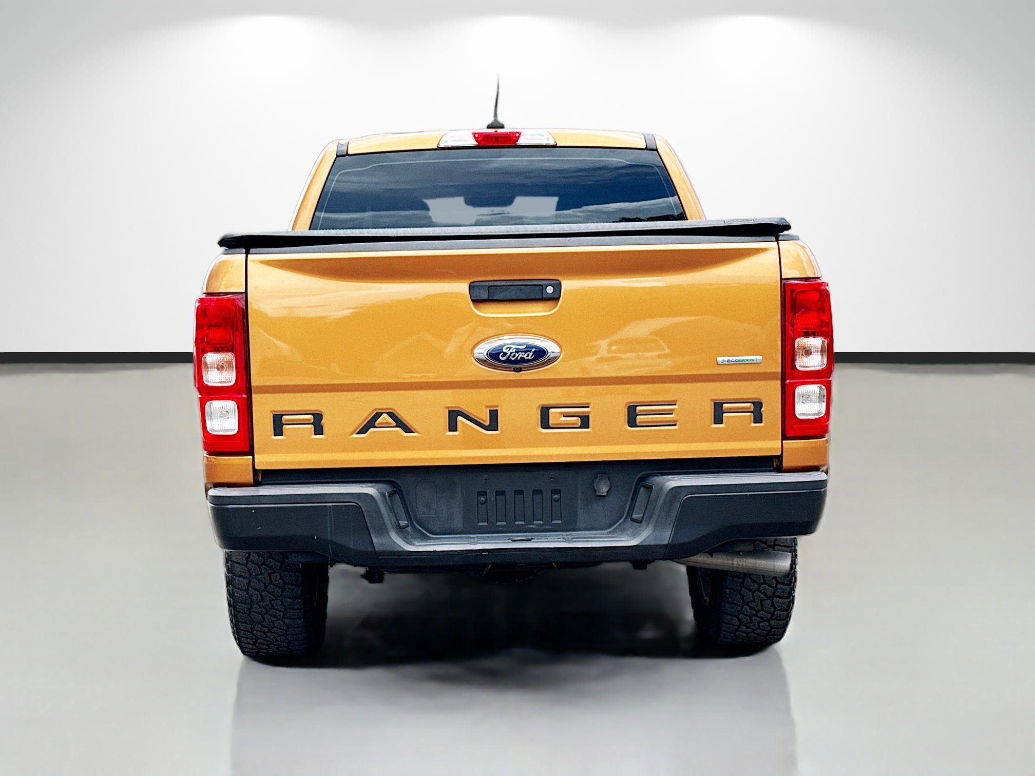 Used 2019 Saber Metallic Ford XL image 4