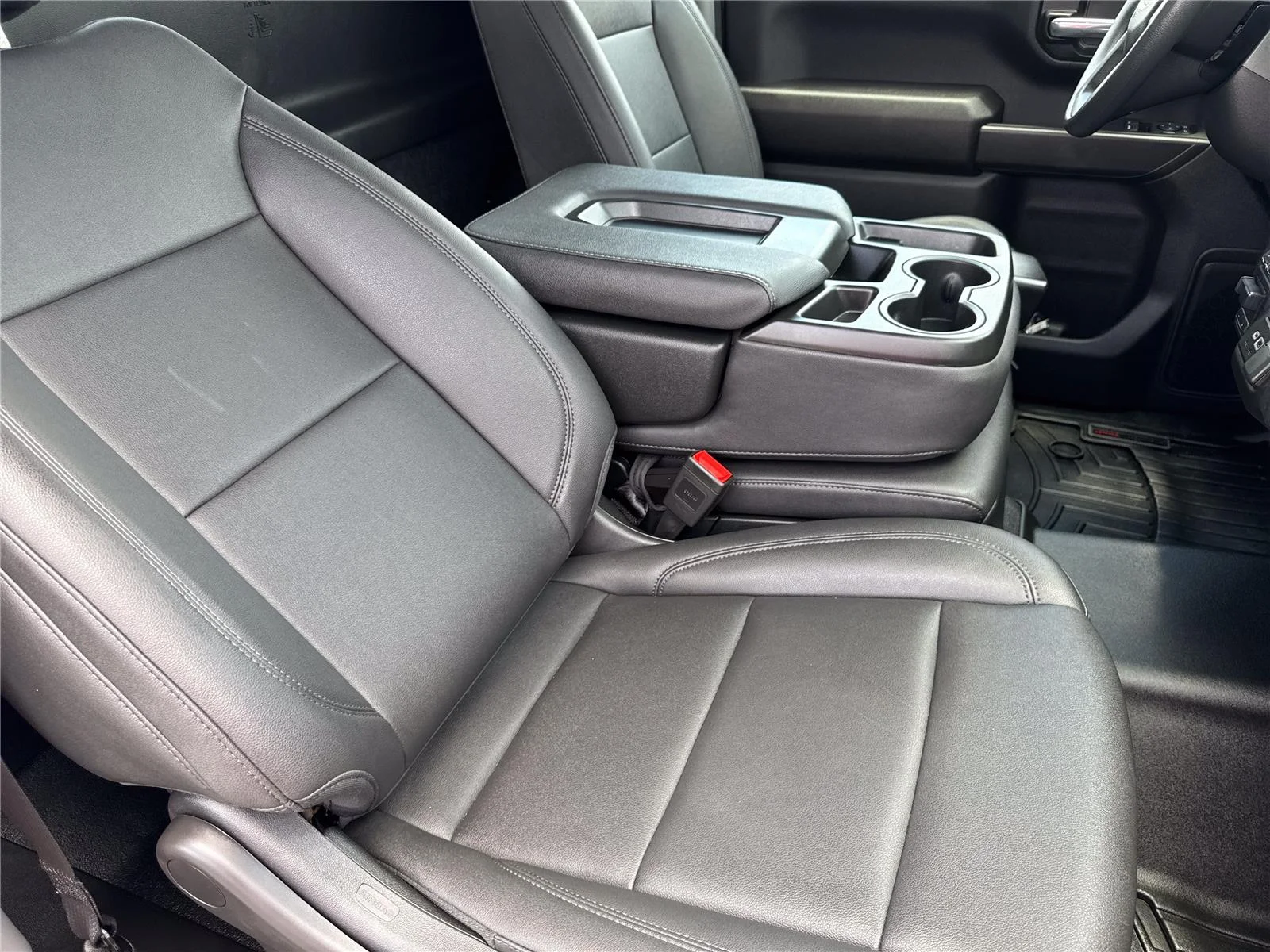 Used 2025 Summit White GMC Pro image 28