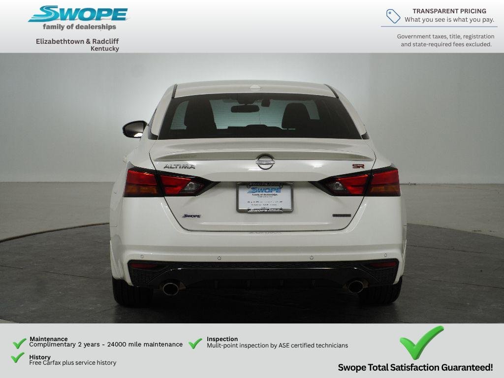 Used 2024 Pearl White Tricoat Nissan 2.0 SR image 5