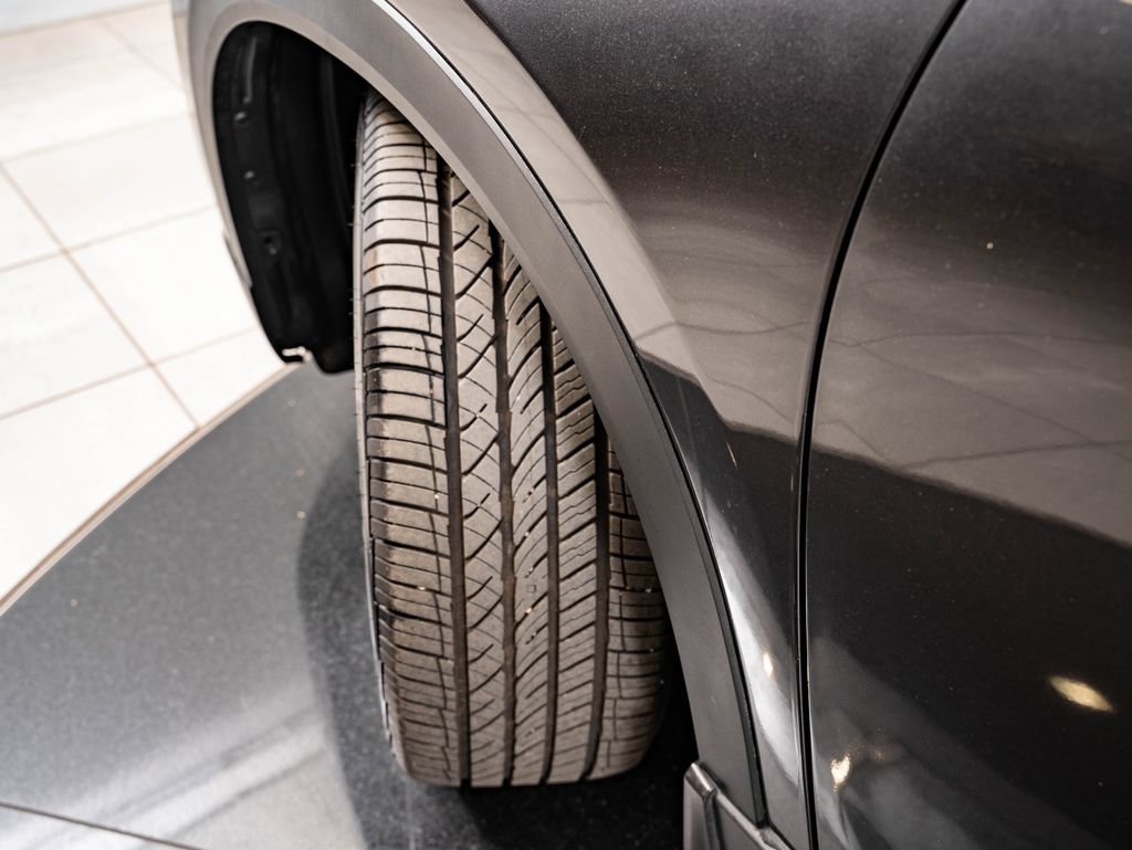 Used 2020 Machine Gray Metallic Mazda Signature image 56