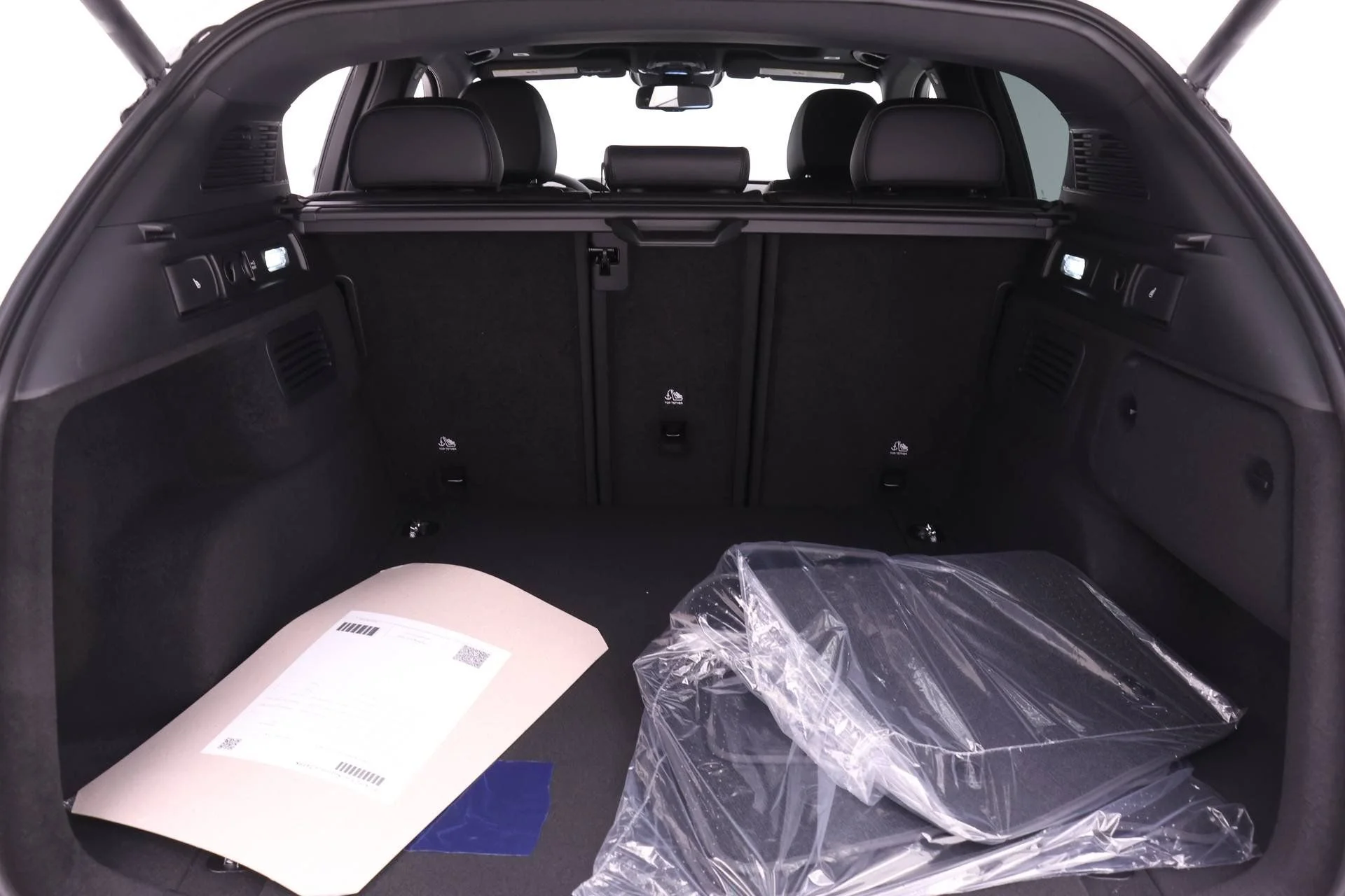 New 2026 Milano White Exterior Paint Alfa Romeo Base image 16