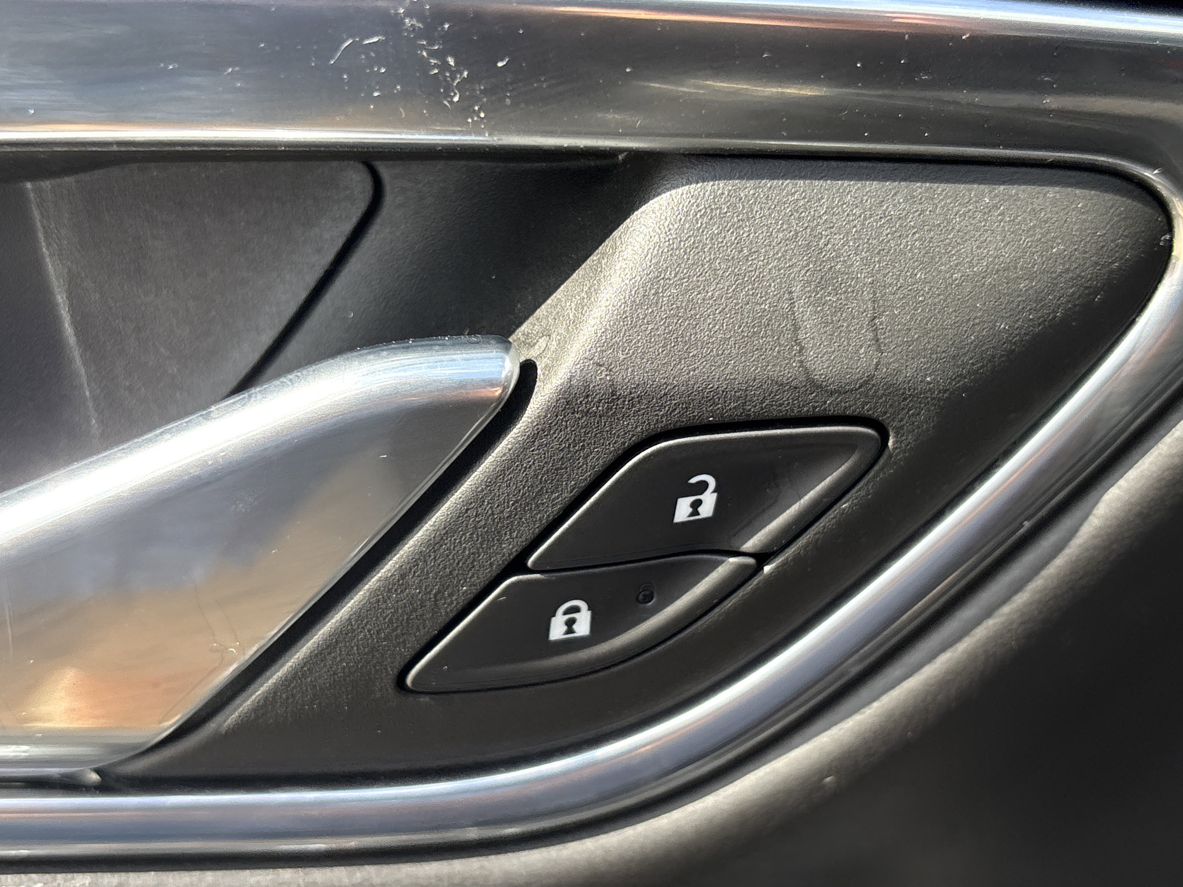 Used 2023 Sterling Metallic GMC SLT 4WD image 27