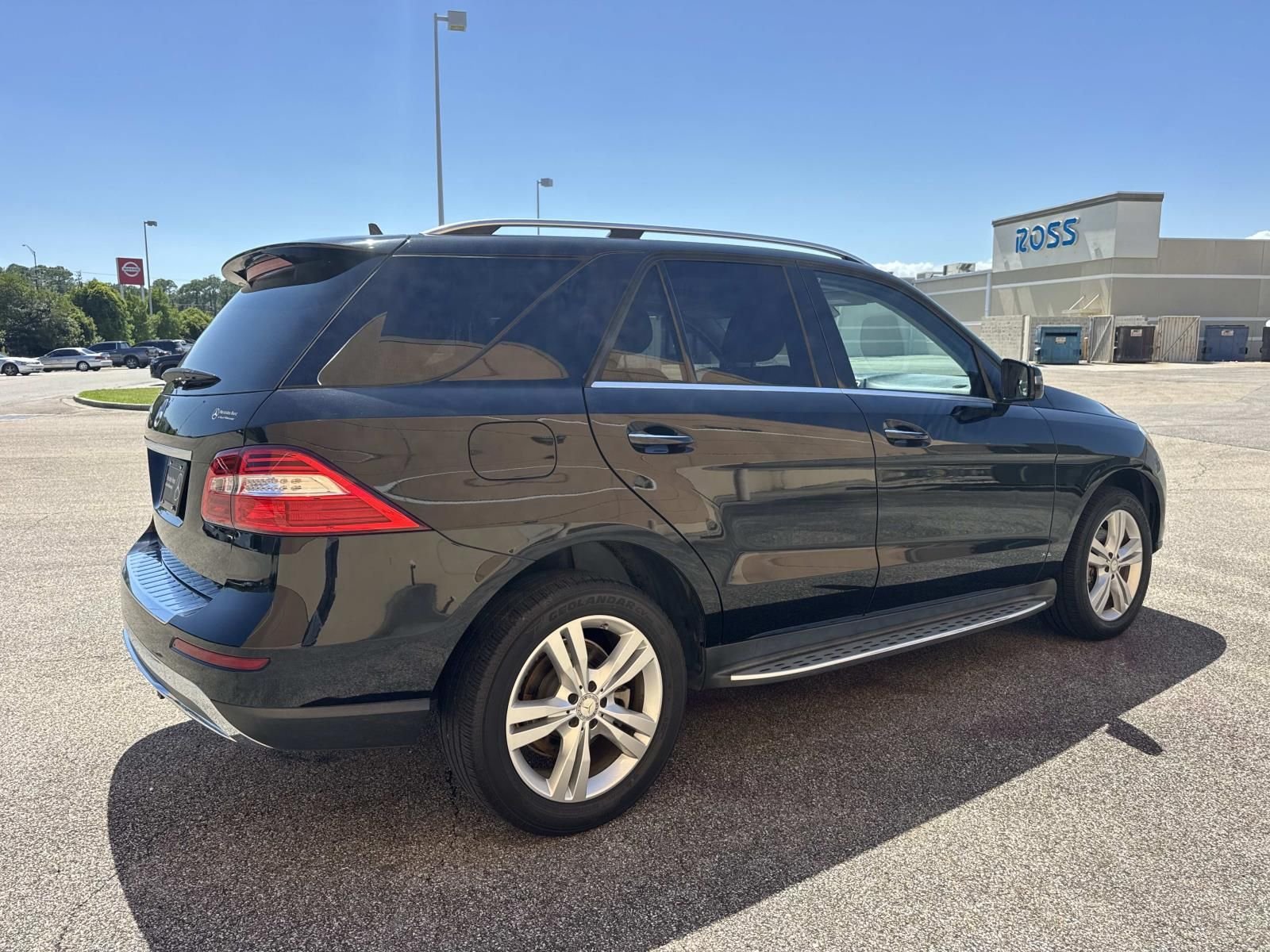 Used 2015 Black Mercedes-Benz ML 350 image 6