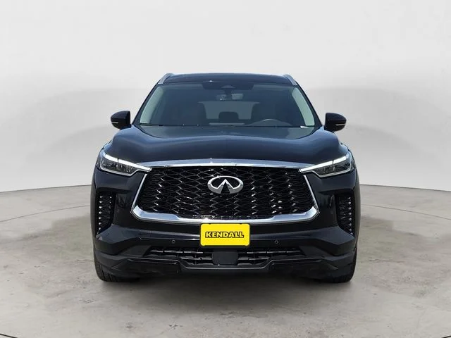 Used 2024  INFINITI LUXE image 8