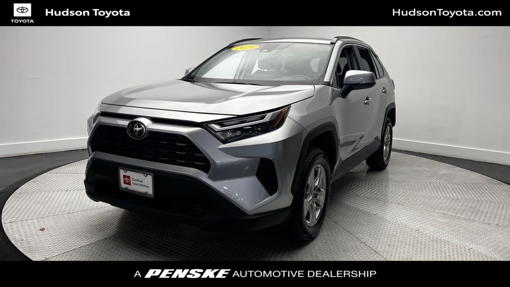 2025|Toyota|RAV4|XLE|4D Sport Utility