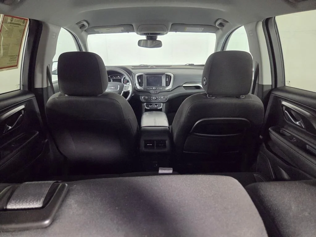 Used 2022 Summit White GMC SLE image 27