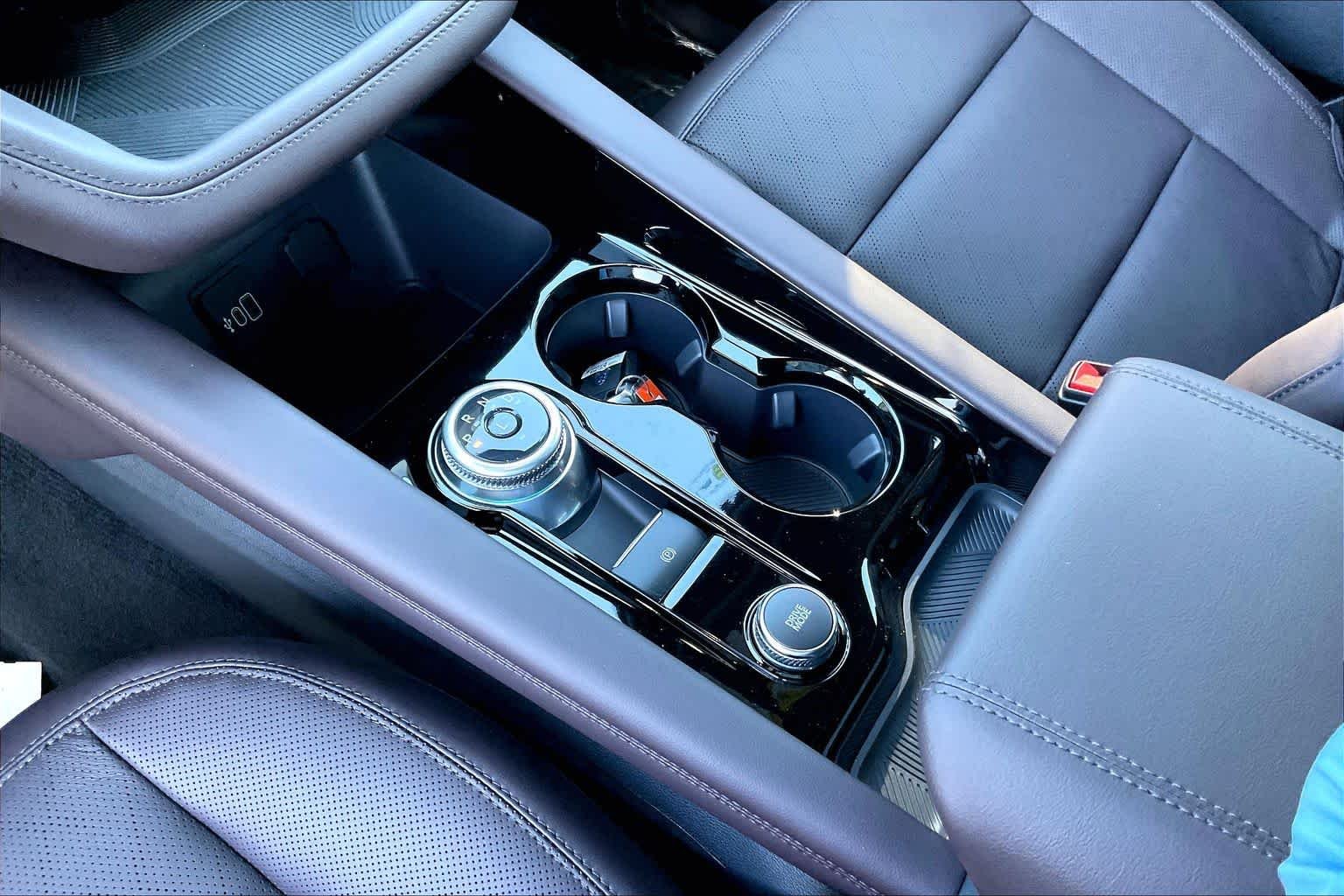 New 2026 Carbonized Gray Metallic Ford Platinum™ image 5