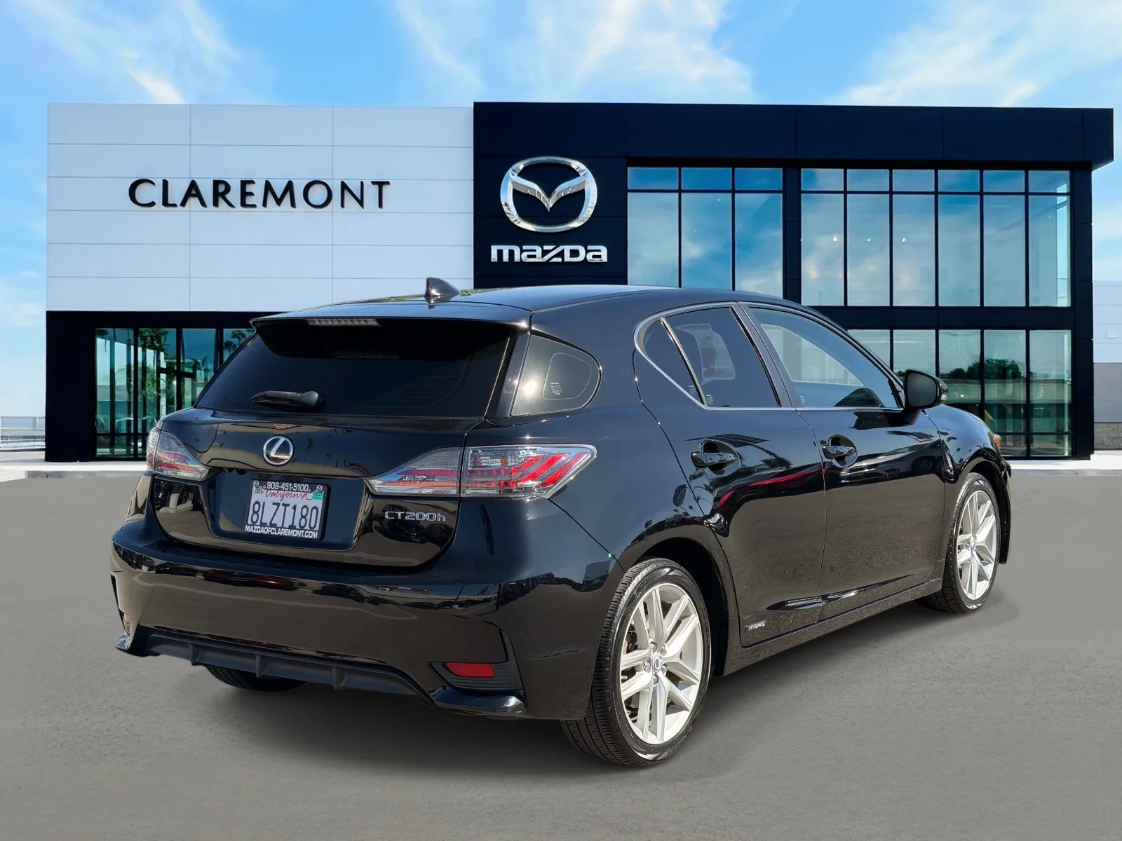 Used 2016 OBSIDIAN Lexus 5dr Sdn Hybrid image 5