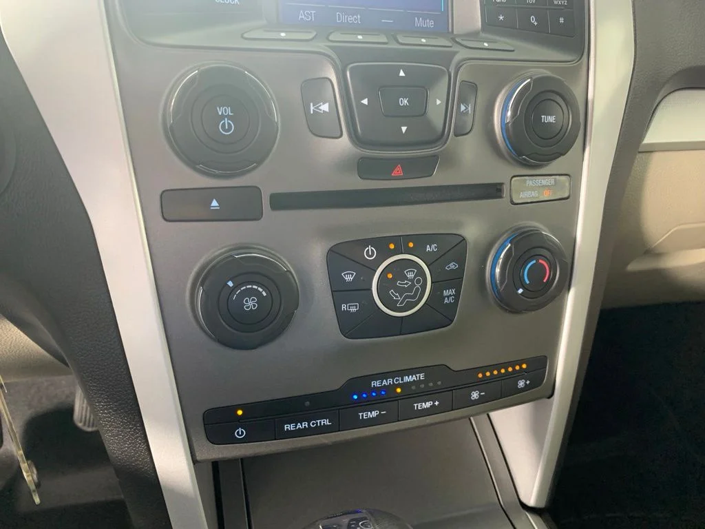 Used 2015 Gray Ford XLT image 14