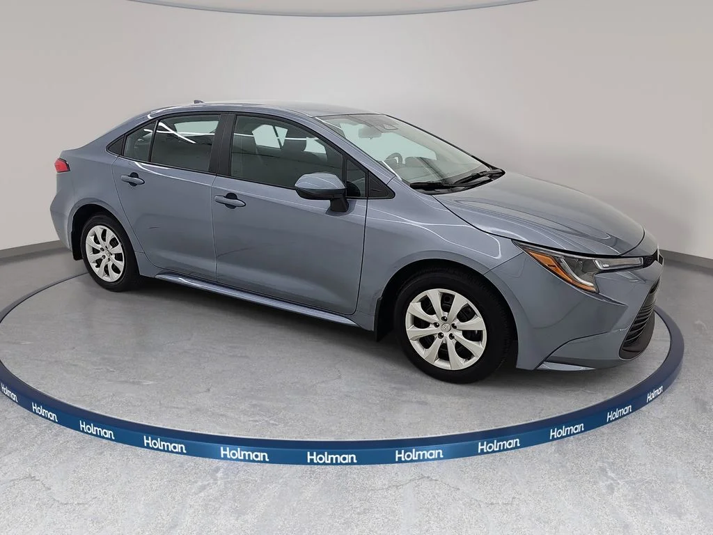 Used 2026  Toyota LE image 4