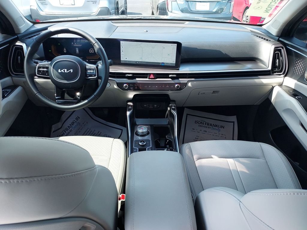 Used 2025 Gray Kia EX image 10