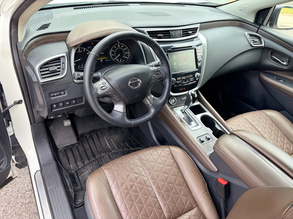 Used 2021 Pearl White Tricoat Nissan Platinum image 13