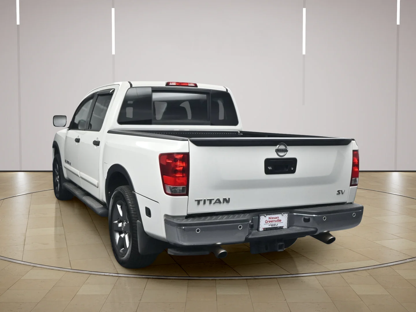 Used 2015 Glacier White Nissan SV image 6
