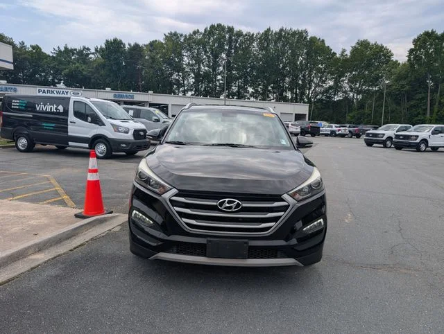 Used 2018 Black Hyundai Sport image 7