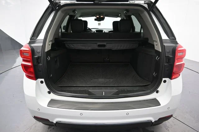 Used 2016 SUMMIT WHITE Chevrolet LTZ image 20