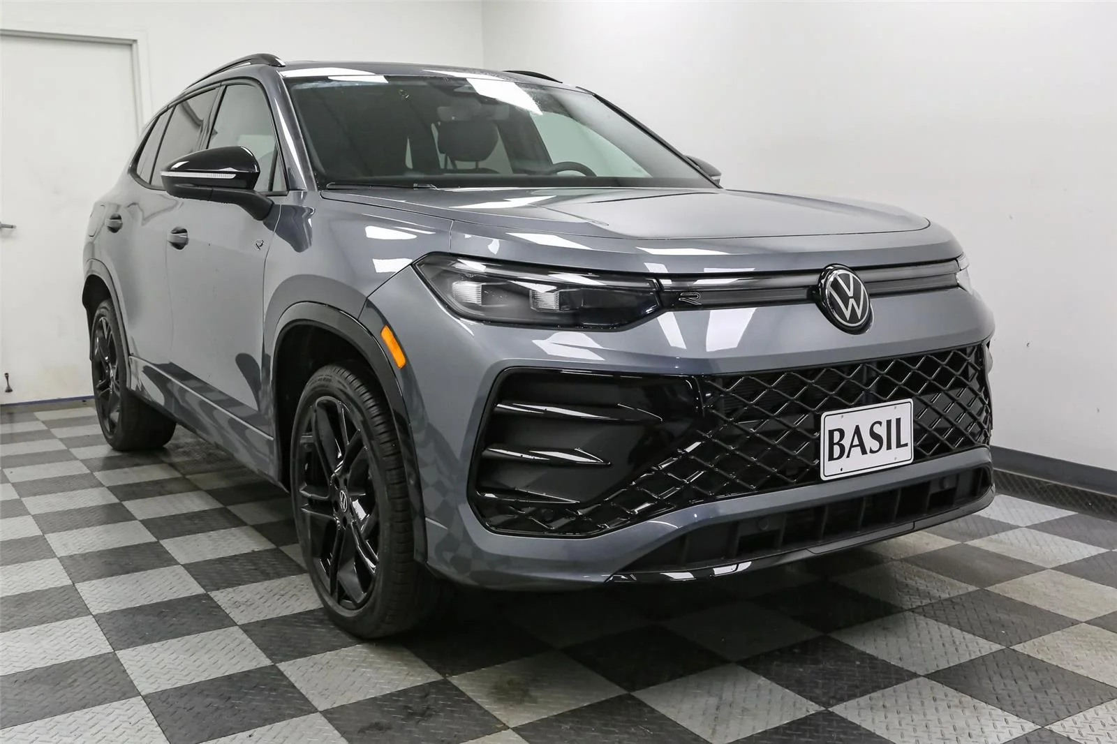 New 2026 Platinum Gray Metallic Volkswagen SE R-Line Black image 2