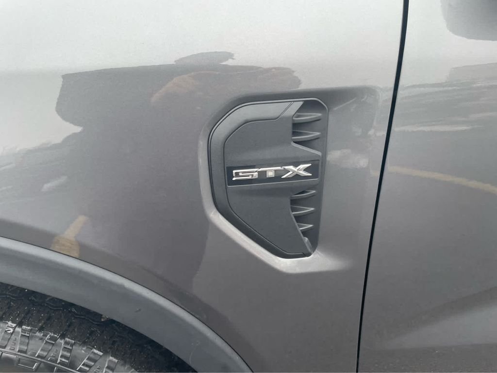 Used 2025 Gray Ford XL image 10