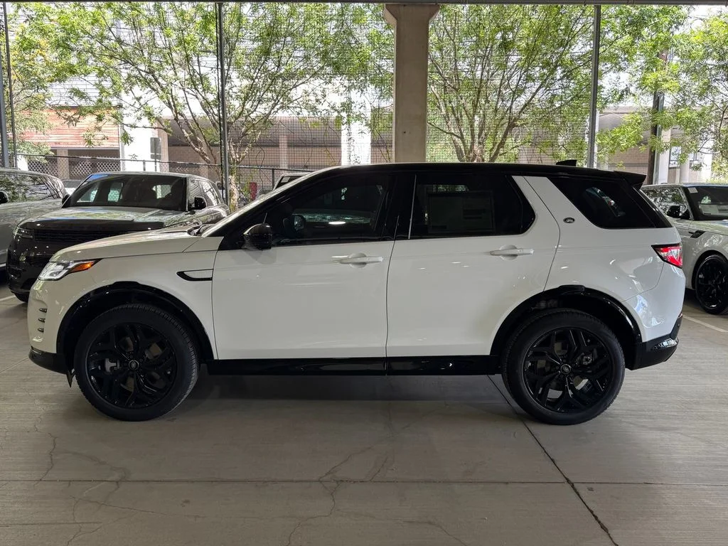 New 2026 Fuji White Land Rover Landmark image 5