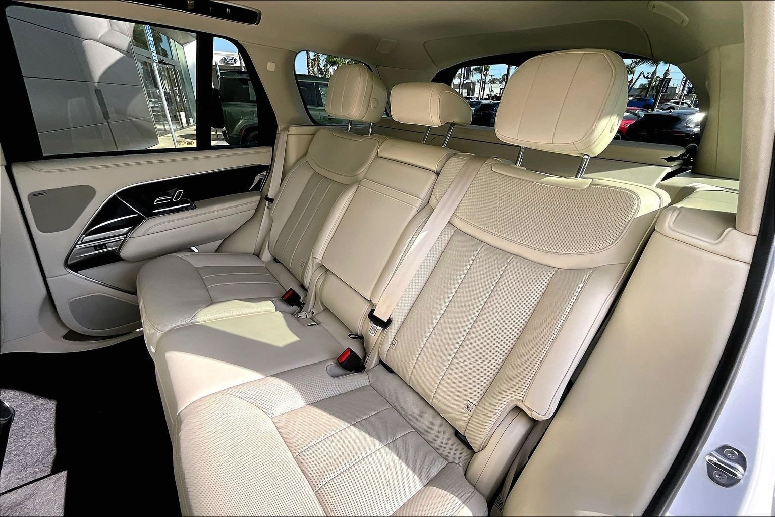 Certified Used 2023 White Land Rover SE image 23