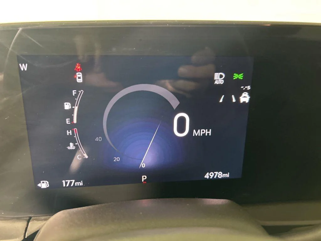 Used 2025 Cinnabar Metallic Buick Preferred image 17
