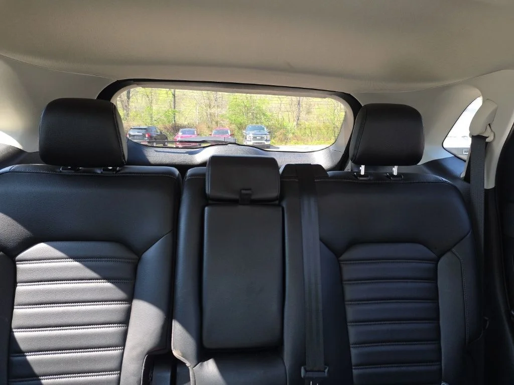 Used 2023 Silver Metallic Ford SEL image 21