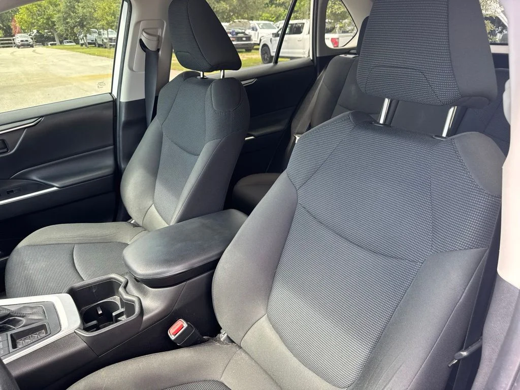 Certified Used 2022 White Toyota LE image 10