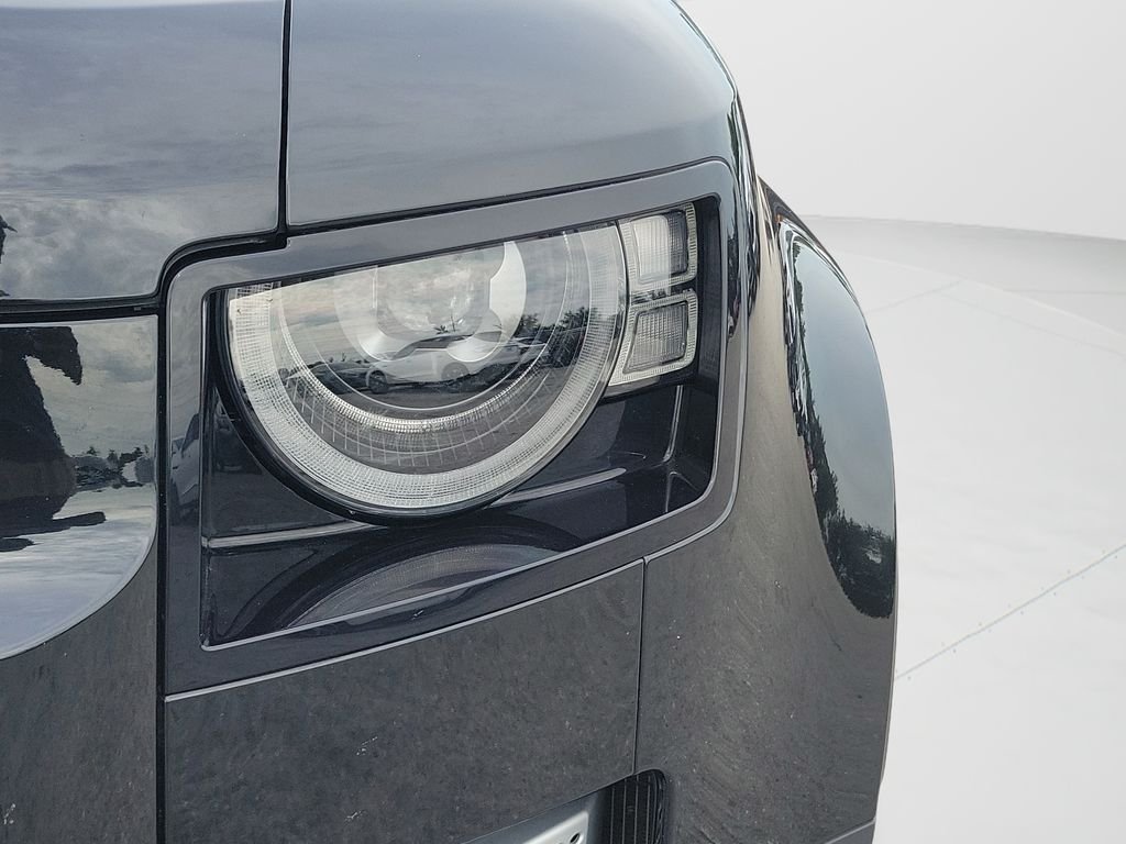 Used 2024 Black Land Rover S image 25