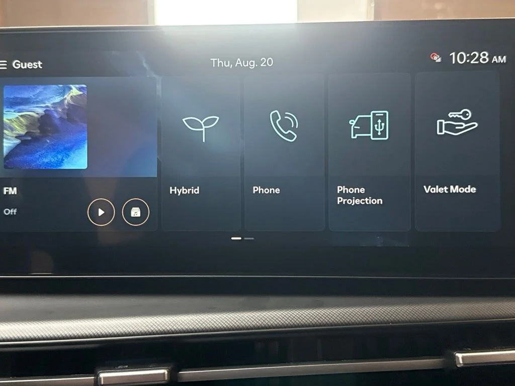 New 2027 Serenity White Hyundai SE image 15