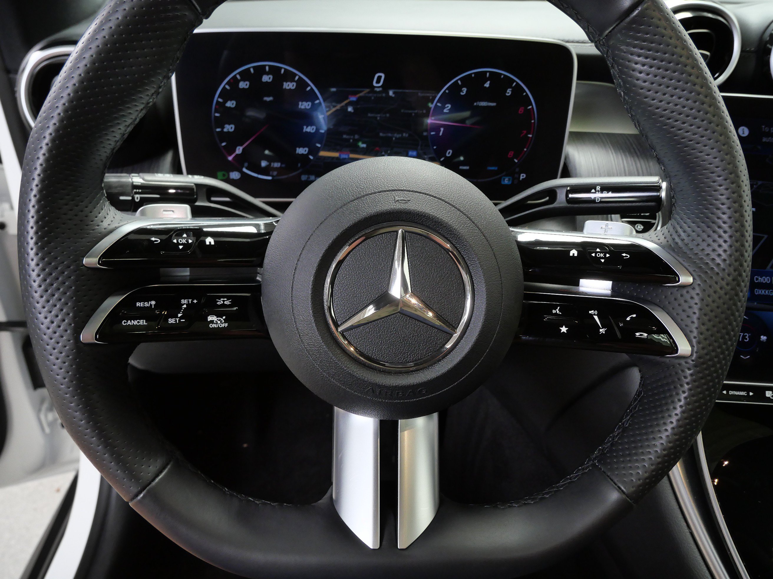 Used 2024 Polar White Mercedes-Benz GLC 300 image 25