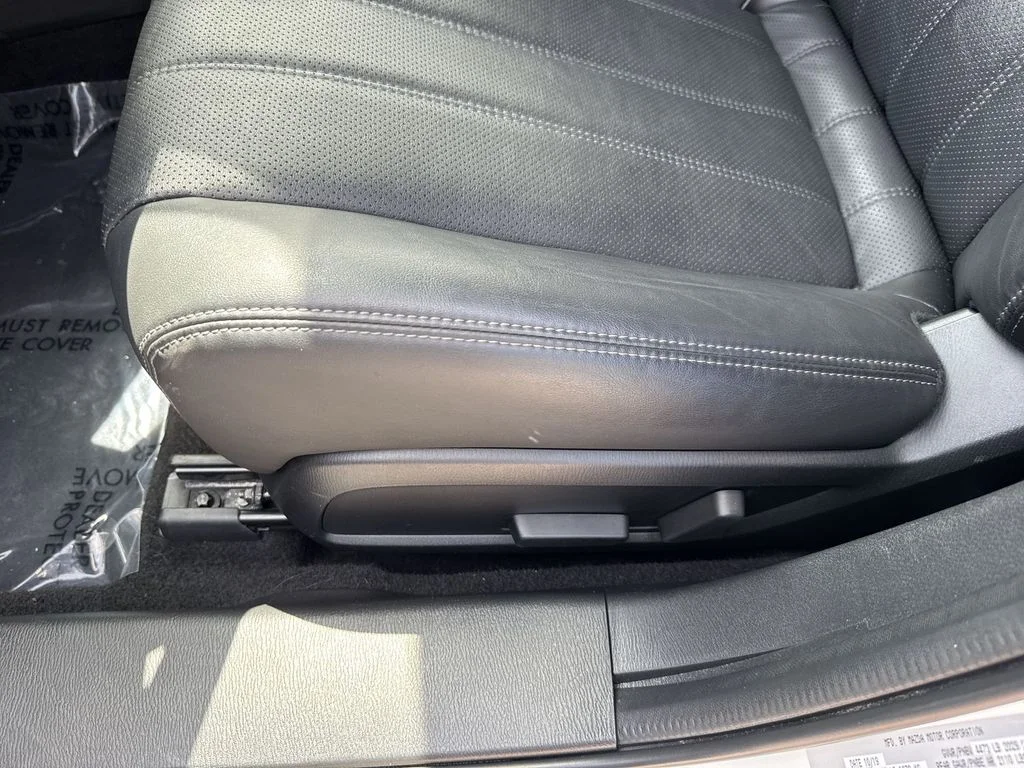 Used 2020 Snowflake White Pearl Mica Mazda Touring image 41