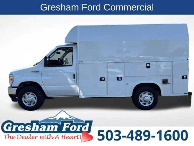 New 2025 Oxford White Ford Base image 2