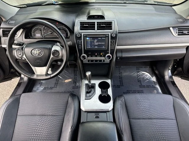 Used 2013 Black Toyota SE image 9