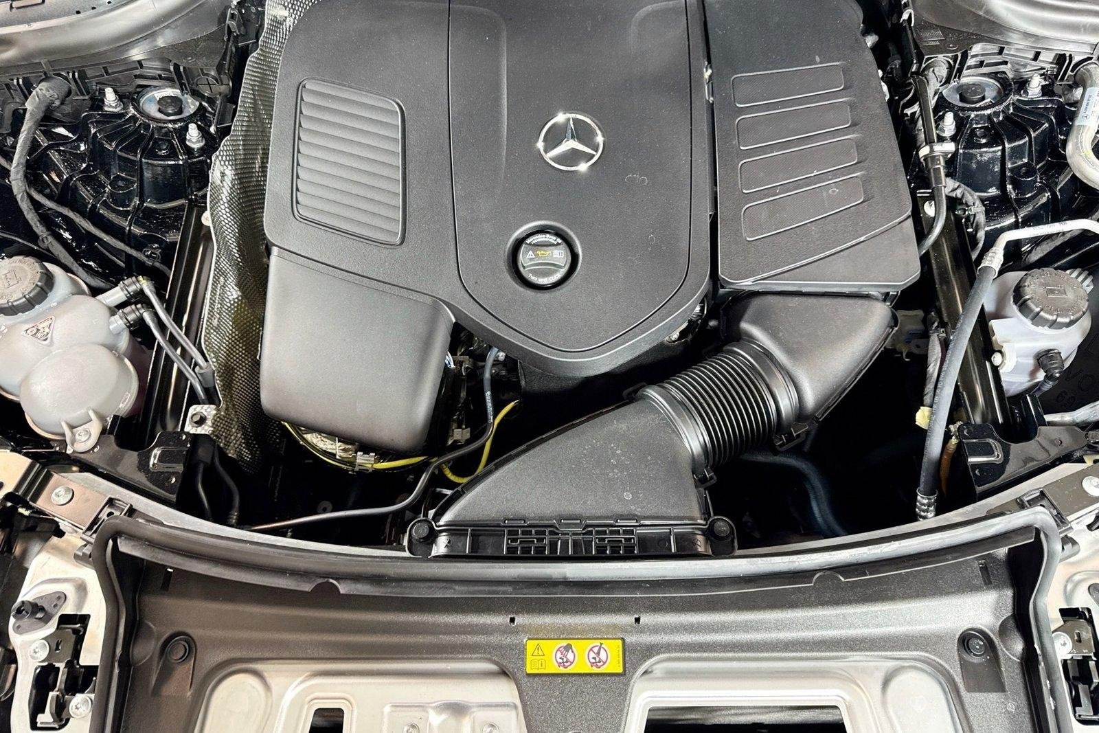 New 2026 Black Mercedes-Benz GLC 300 image 28