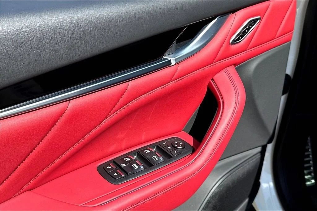 Used 2022 Bianco Maserati GT image 36