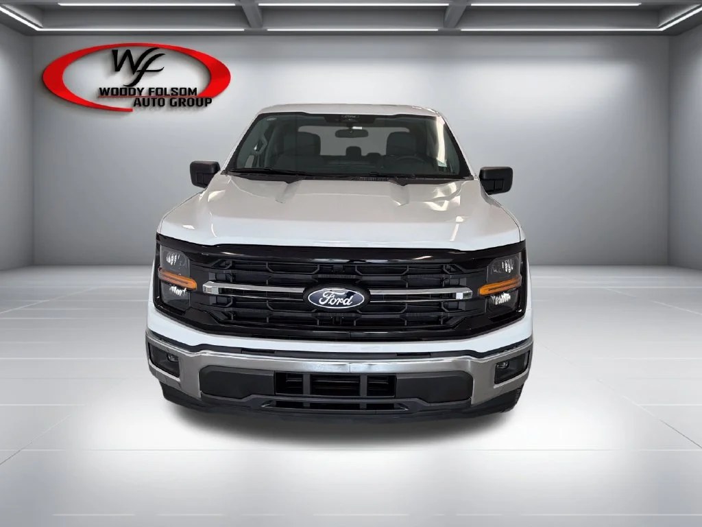 New 2026 White Ford XLT image 2