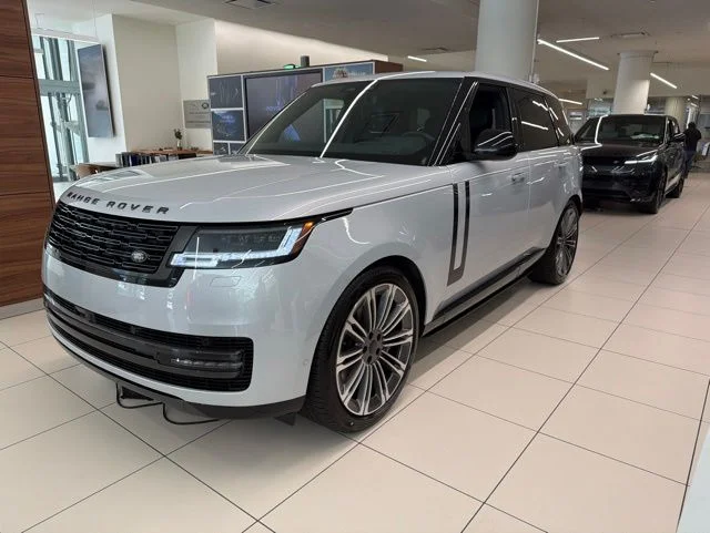 2026 Land Rover Range Rover 4.4 Autobiography SWB's photo
