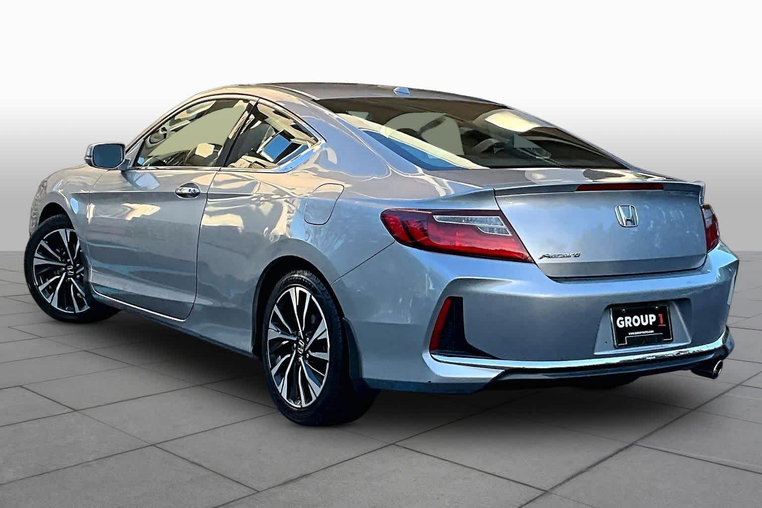 Used 2016 Lunar Silver Metallic Honda EX-L image 11