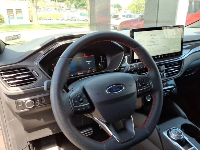 2024 Ford Escape ST-Line - Photo 11
