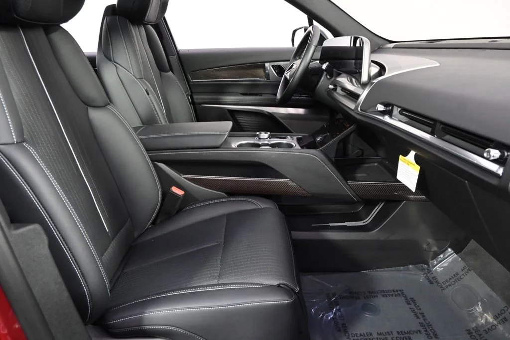 2026 Cadillac VISTIQ Sport - Photo 16