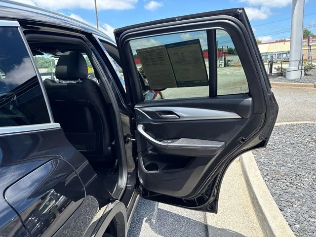 Used 2021 Black BMW sDrive30i image 21