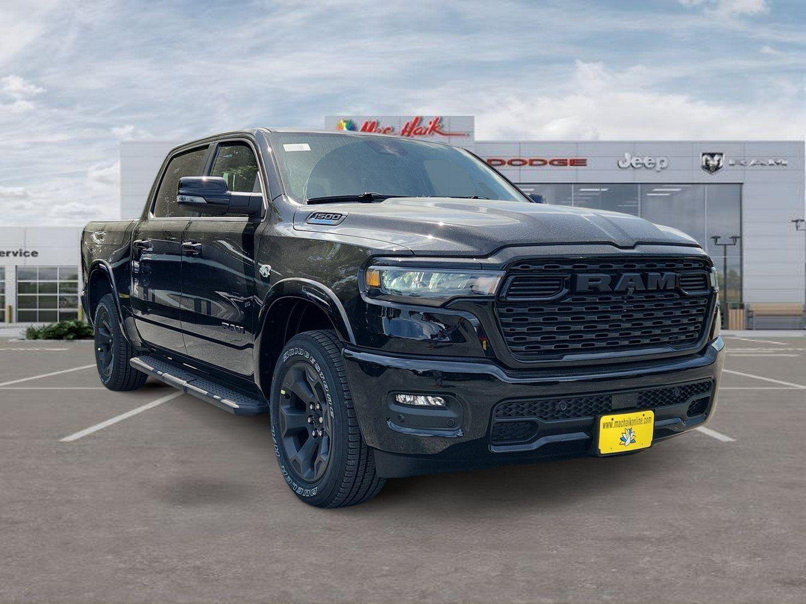 New 2026 Diamond Black Crystal Pearl-Coat Exterior Paint RAM Lone Star image 7