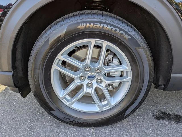 New 2026 Agate Black Metallic Ford Active image 11